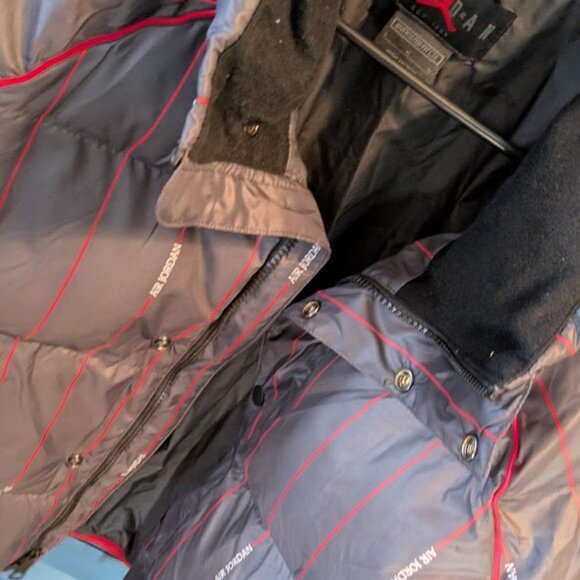 J29 JORDAN Flight Puffer Jacket - Picture 3 of 9